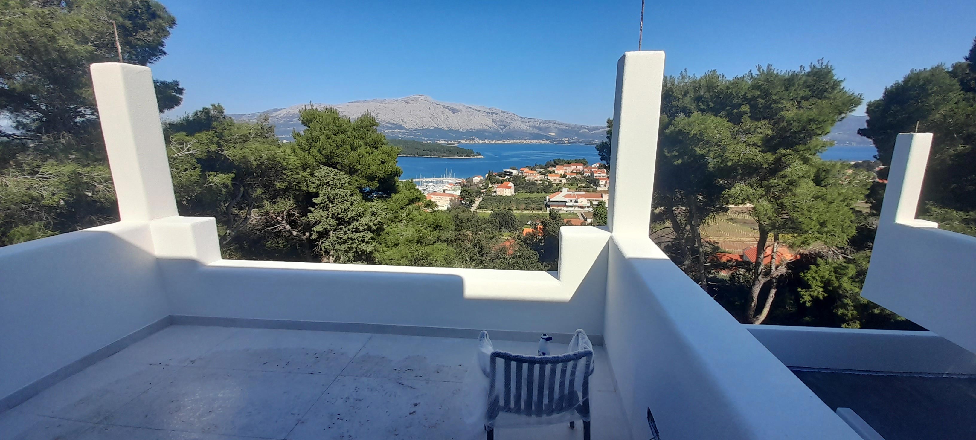 Vue terrasse mer et montagnes
